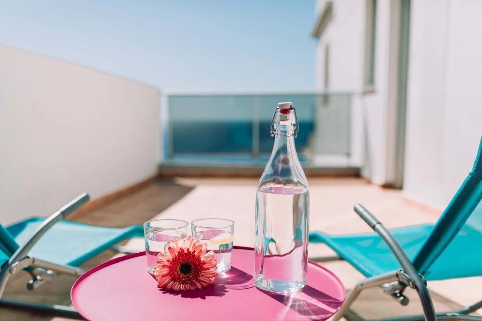 Modern & Chic Loft Apt. *Terrace *BBQ *Parking