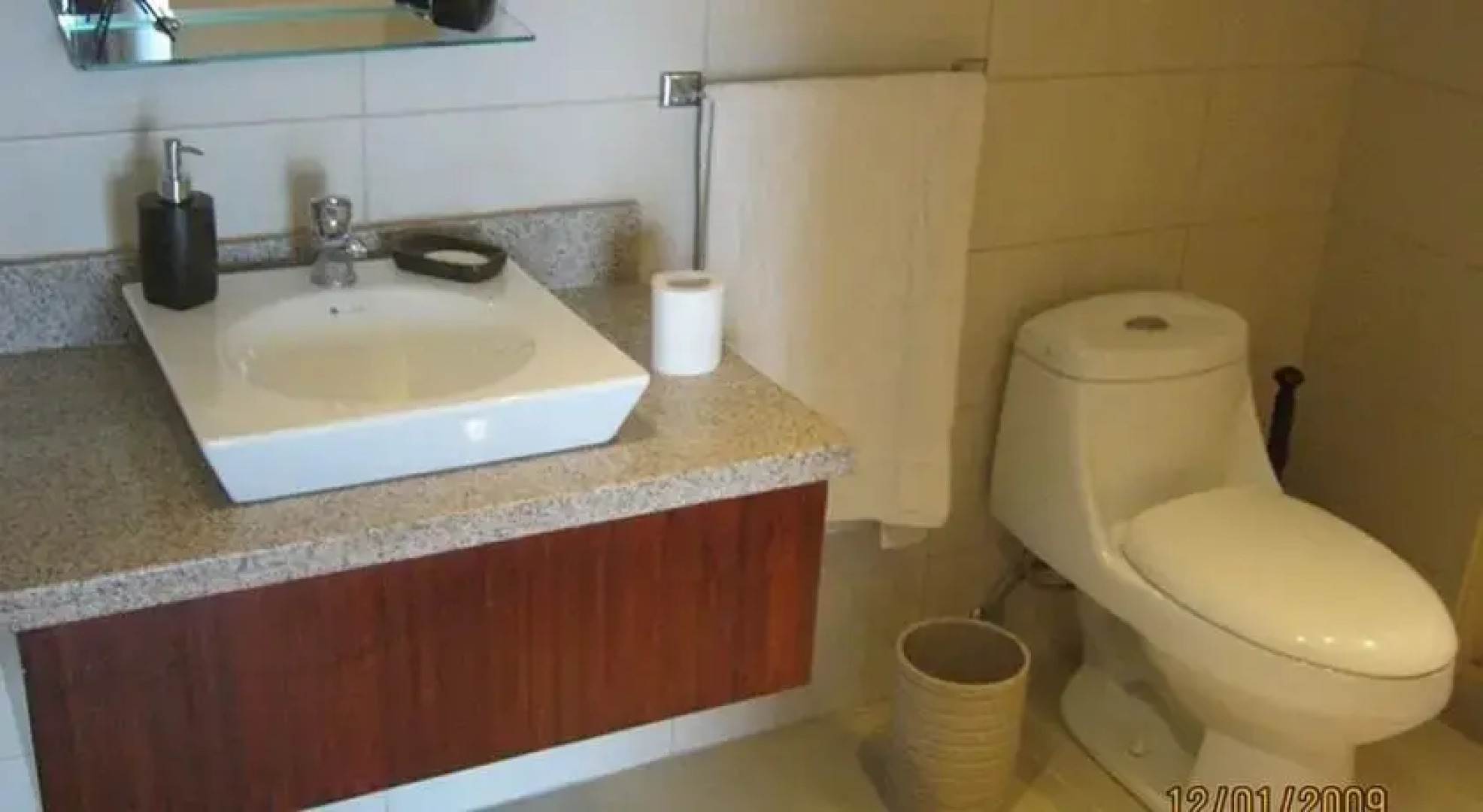 Suite amoblada en Condominio Riverfront II