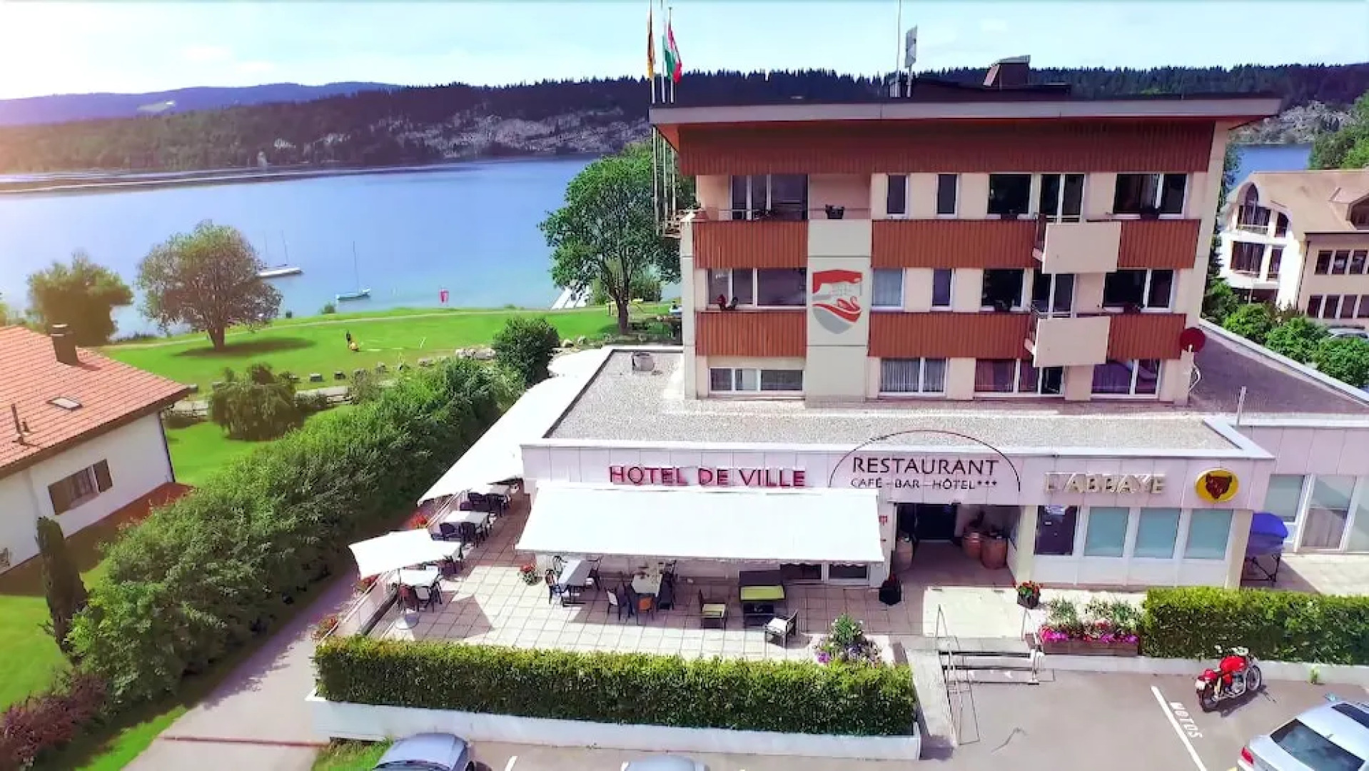 INTER-HOTEL Le Pont Sud Hostellerie la Baie du Lac