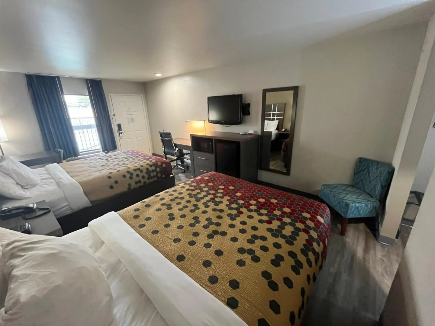 Americas Best Value Inn Romulus Detroit Airport