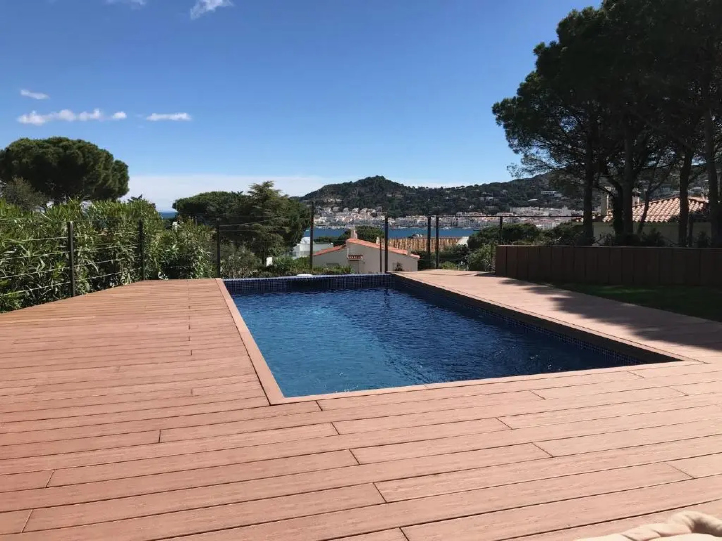 Ideal house for families with pool