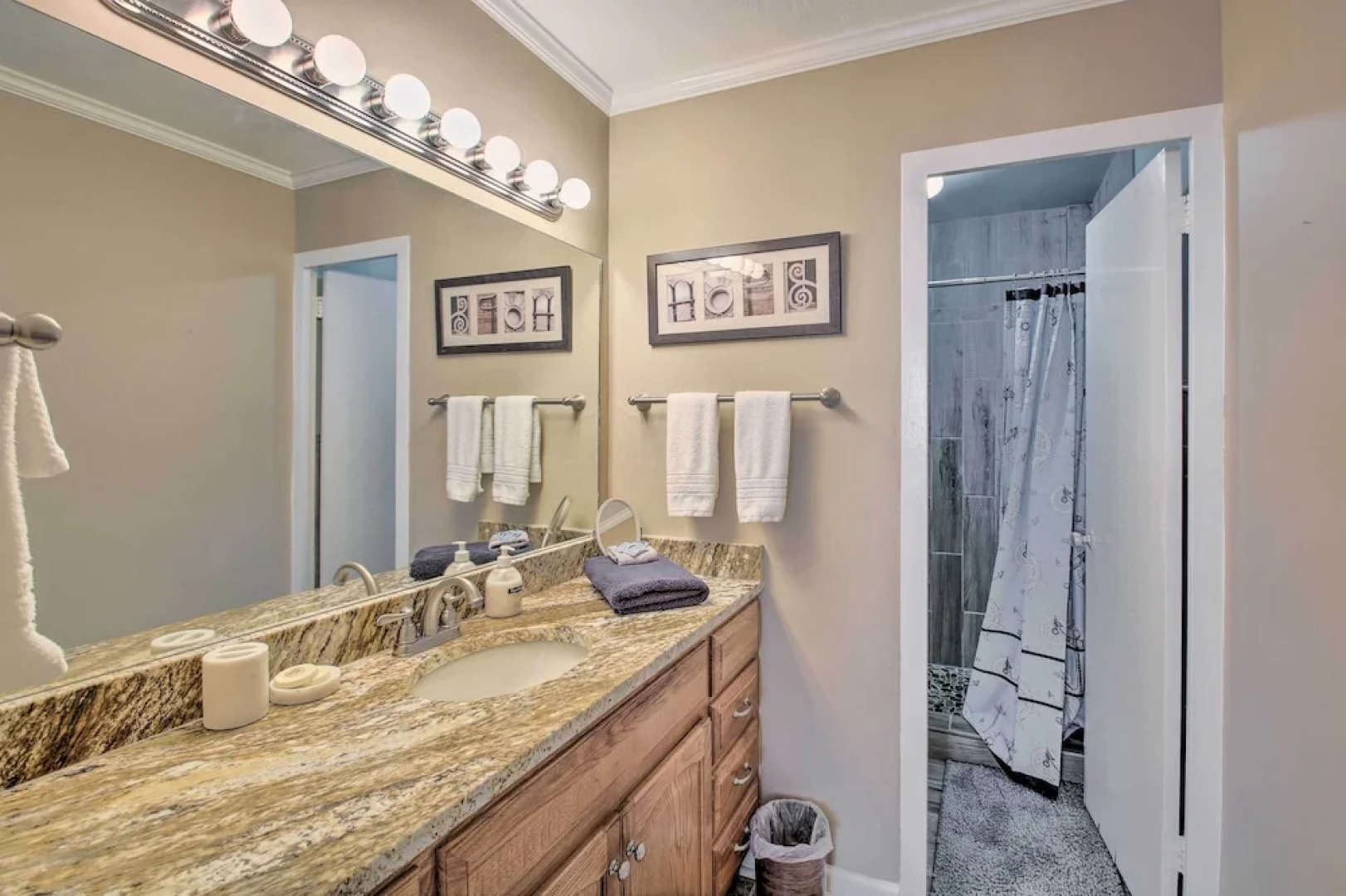 Stunning Hot Springs Condo on Lake Hamilton!