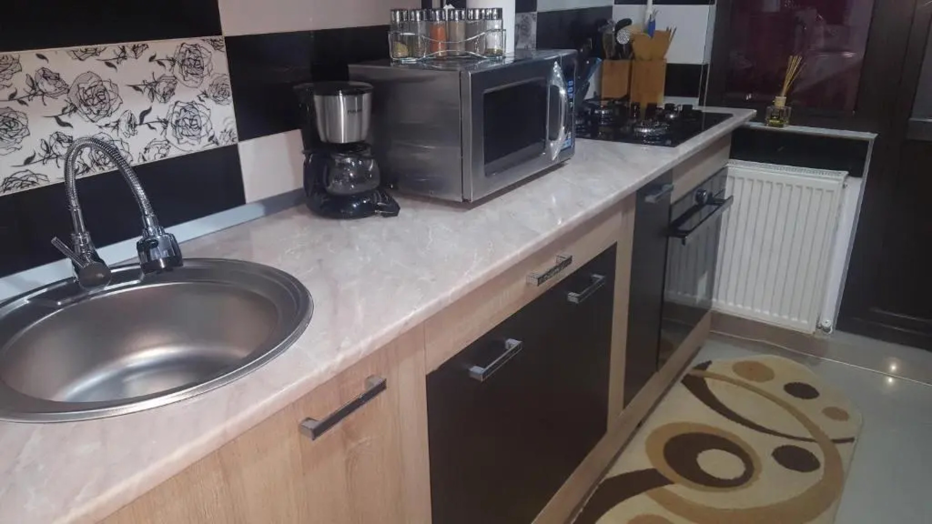 Apartament Cosmin Strada Rozelor Etaj 4