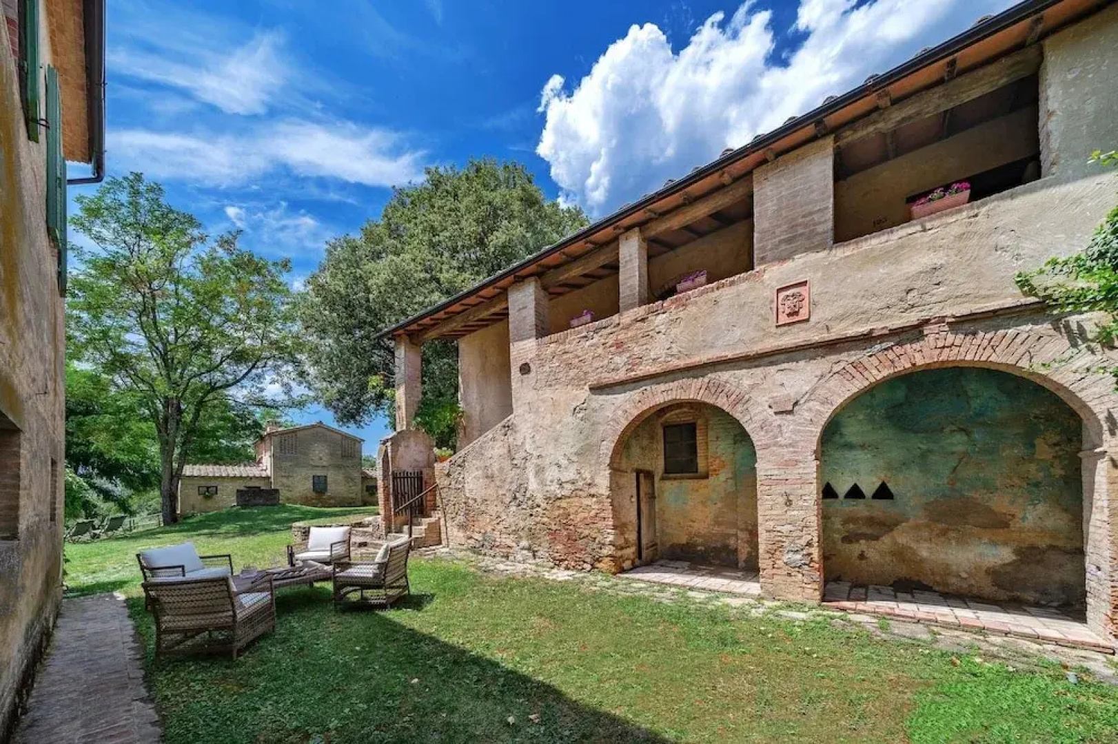 Villa With 8 Bedrooms in Buonconvento, With Private Pool, Furnished Garden and Wifi - 90 km From the Beach