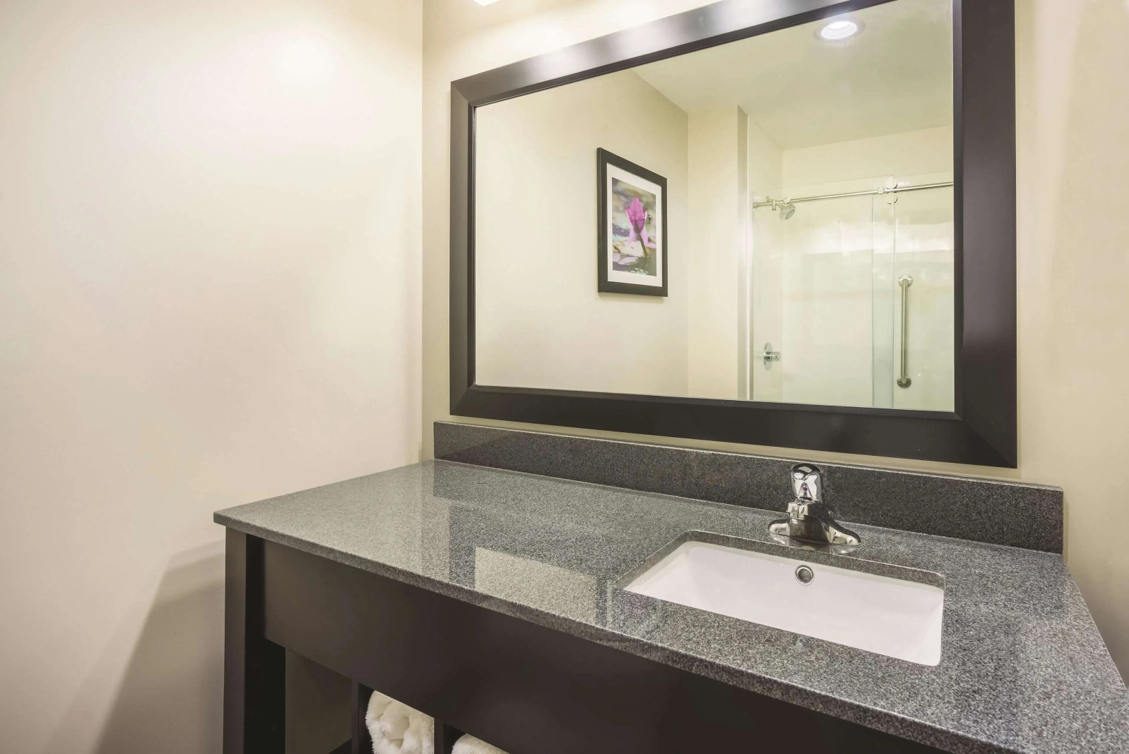 La Quinta Inn & Suites by Wyndham Clifton Park