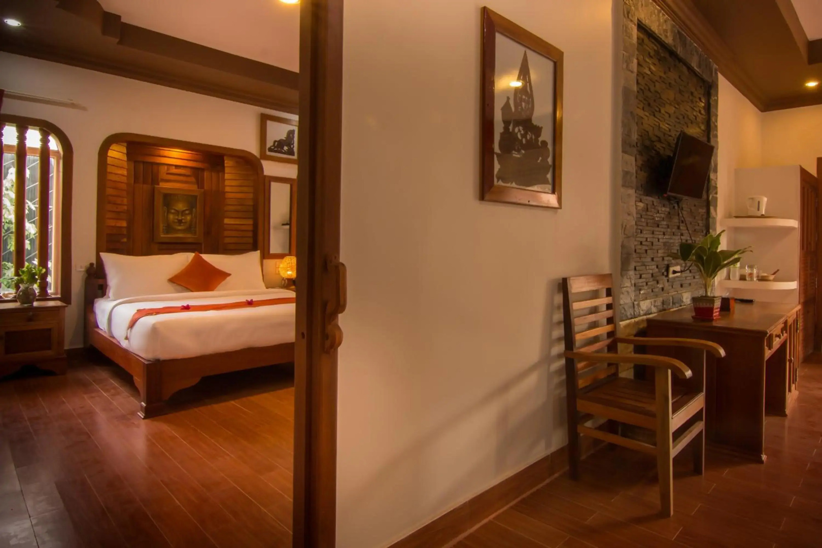 Ravorn Villa Boutique