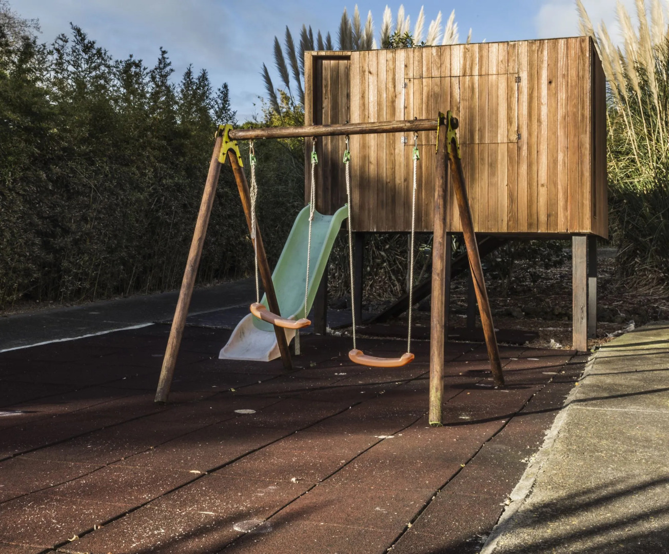 White Exclusive Suite & Villas