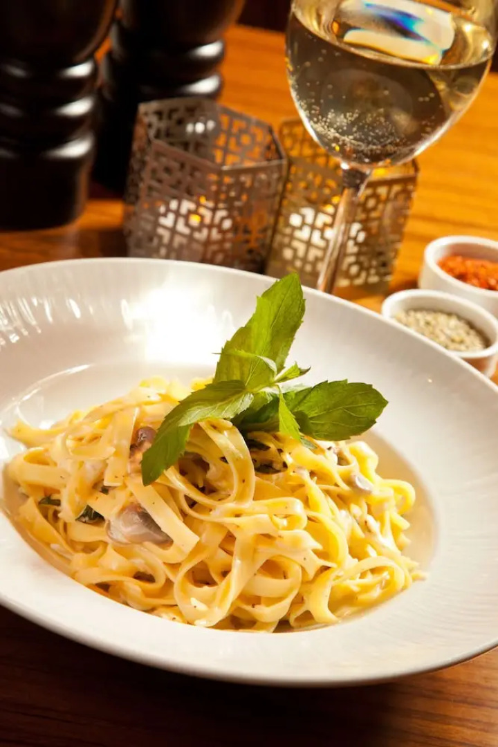 Magna Pivot Hotel - Boutique Class