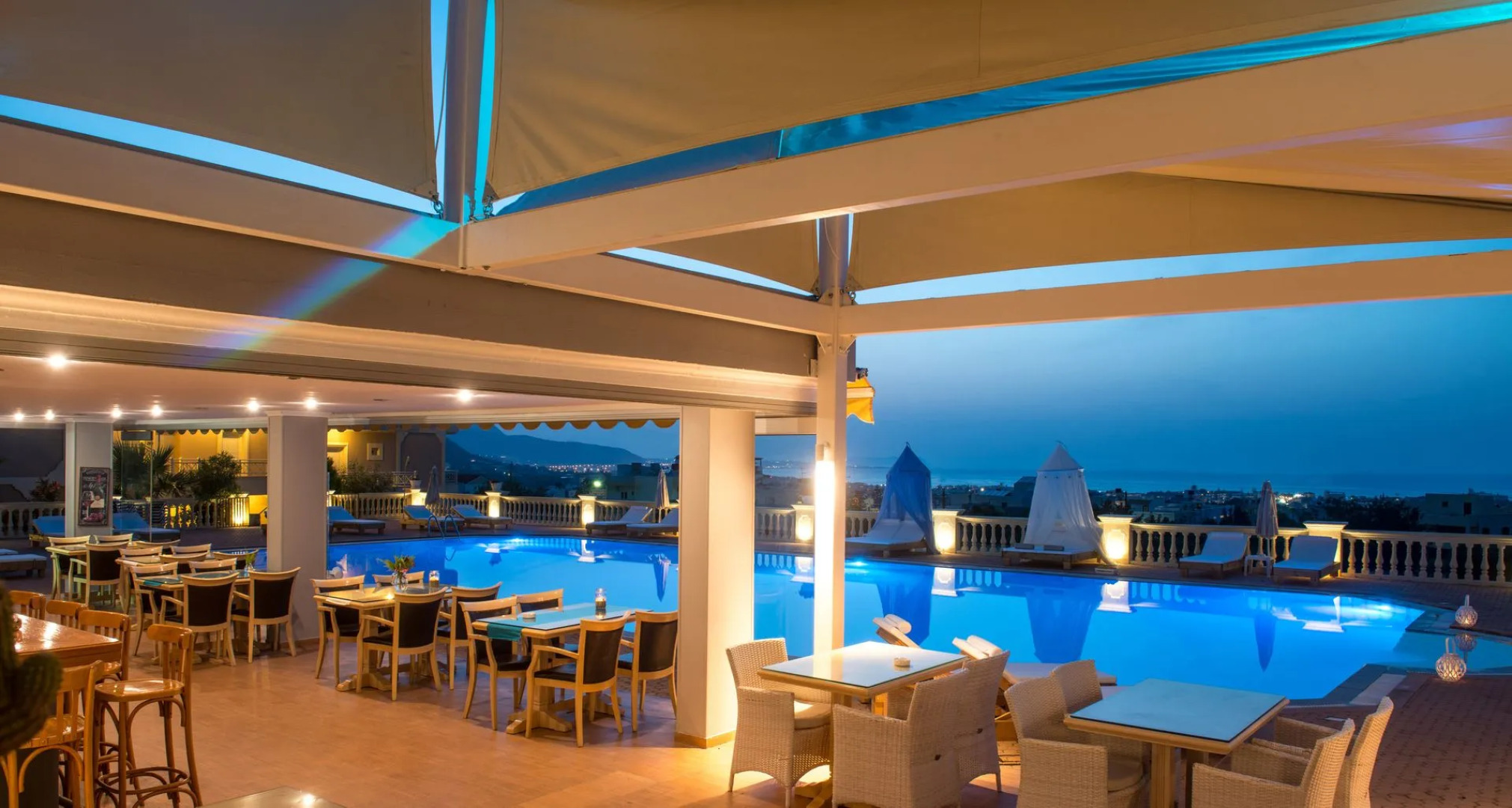 Notos Heights Hotel & Suites