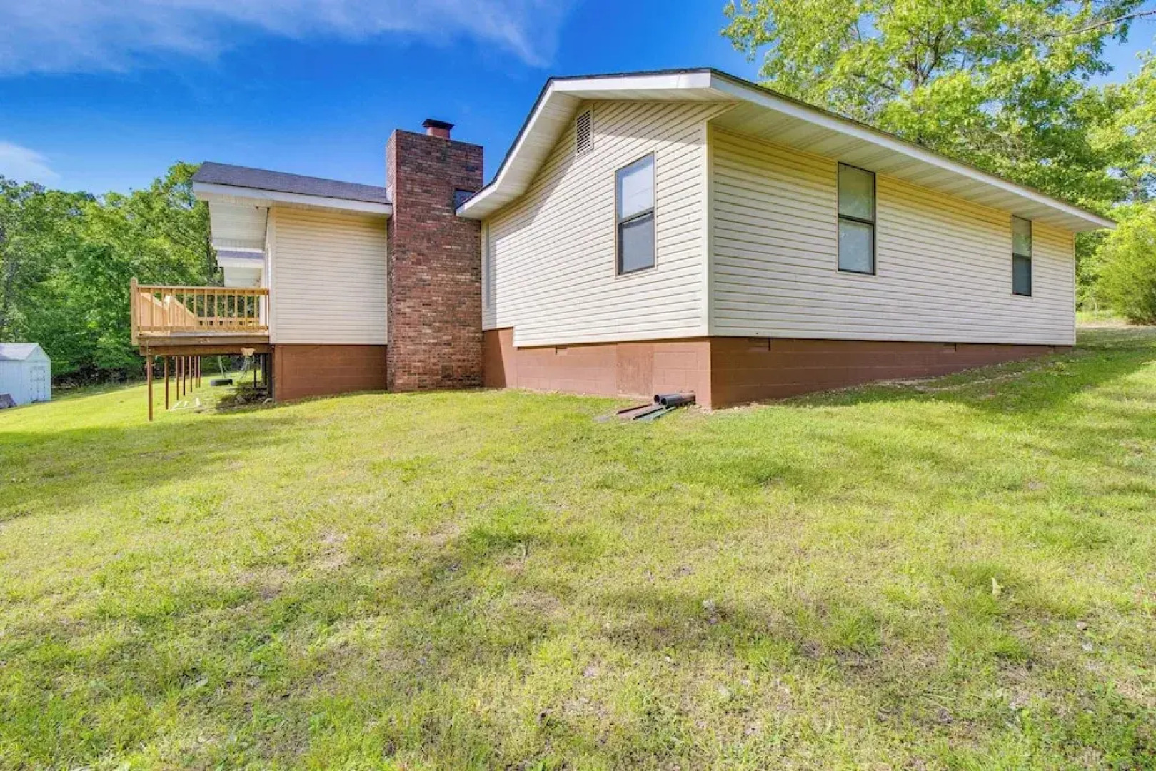 Spacious Mountain Home Retreat Near Norfork Lake!