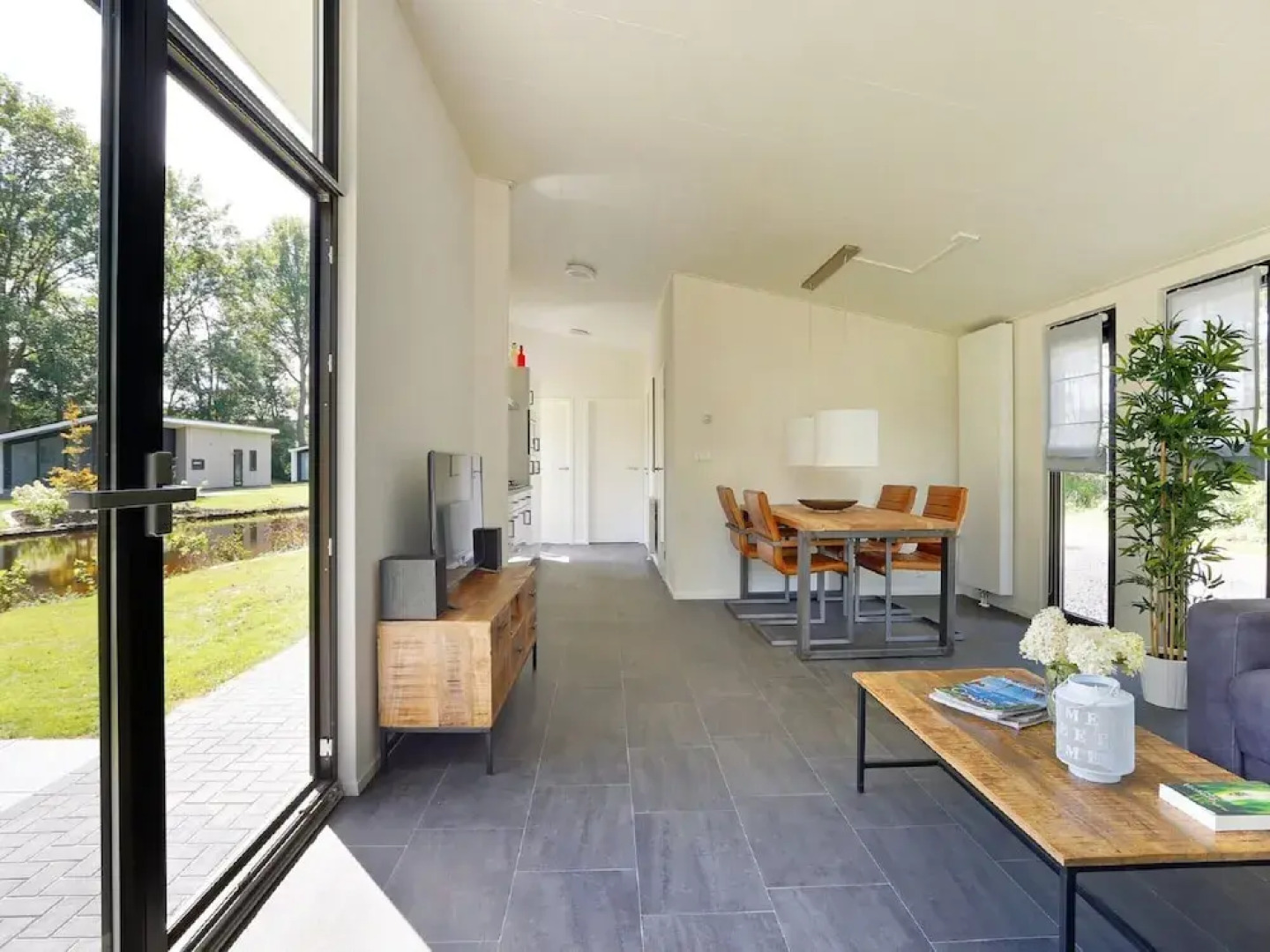 Modern Chalet With Nice Sliding Doors Near Lochem