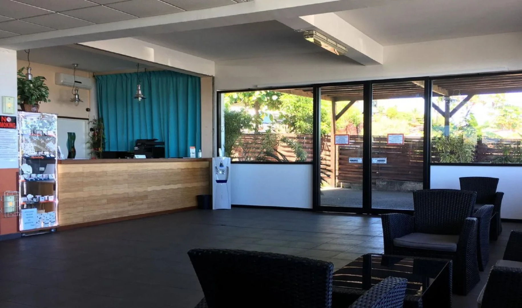 Tahiti Airport Motel