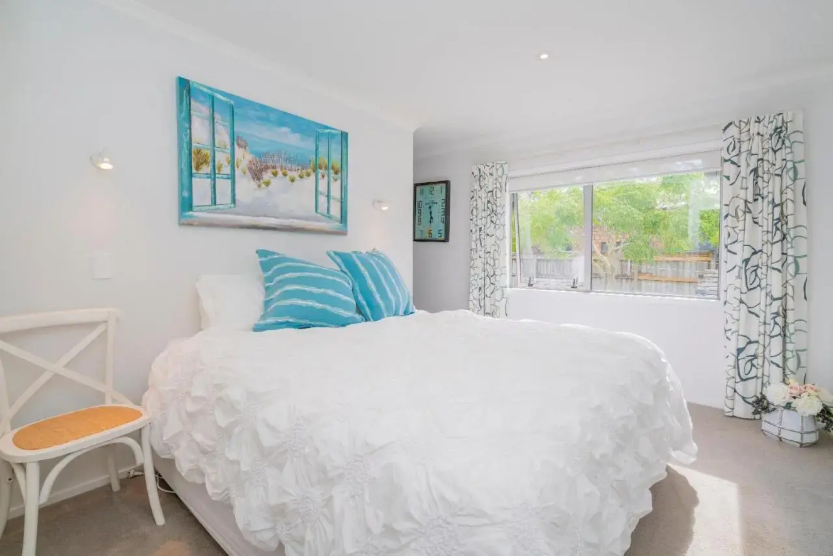 Rose's Beach Pad - Matarangi Holiday Home