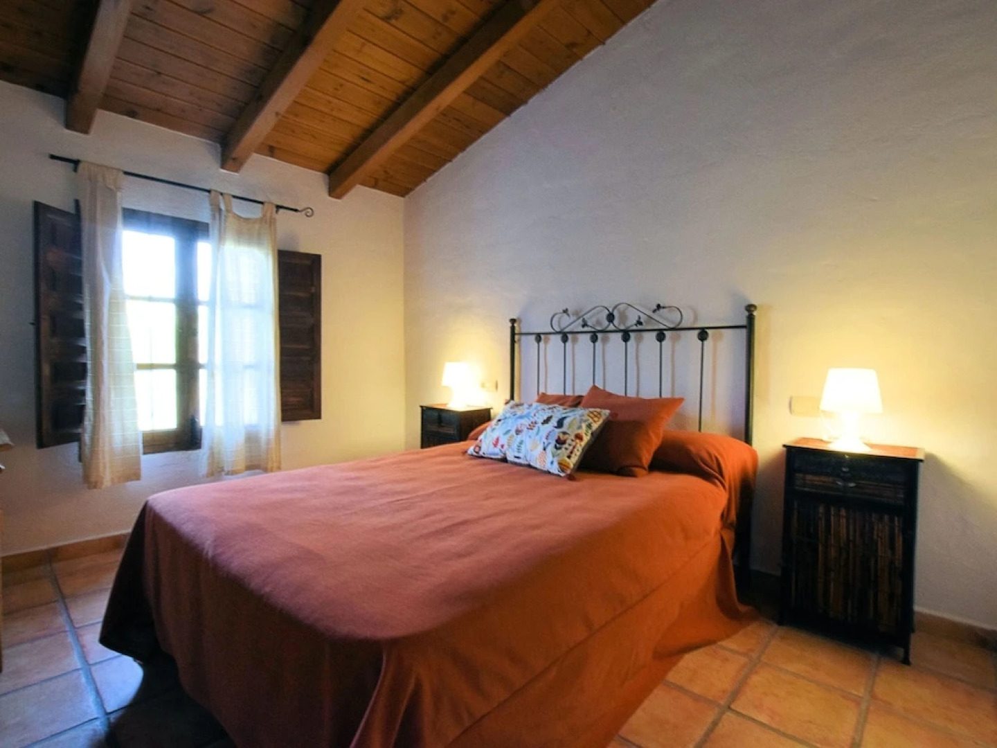 Rustic house in La Higuera (El Torcal de Antequera).