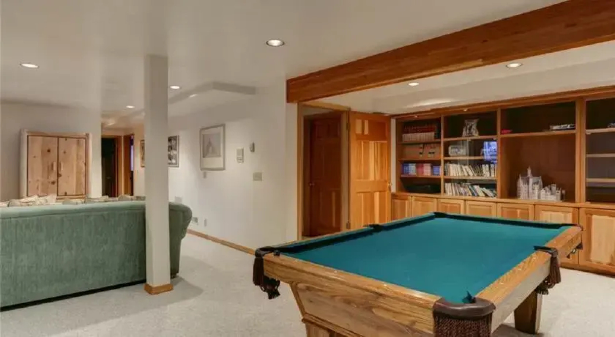 RedAwning House with Mountain Views