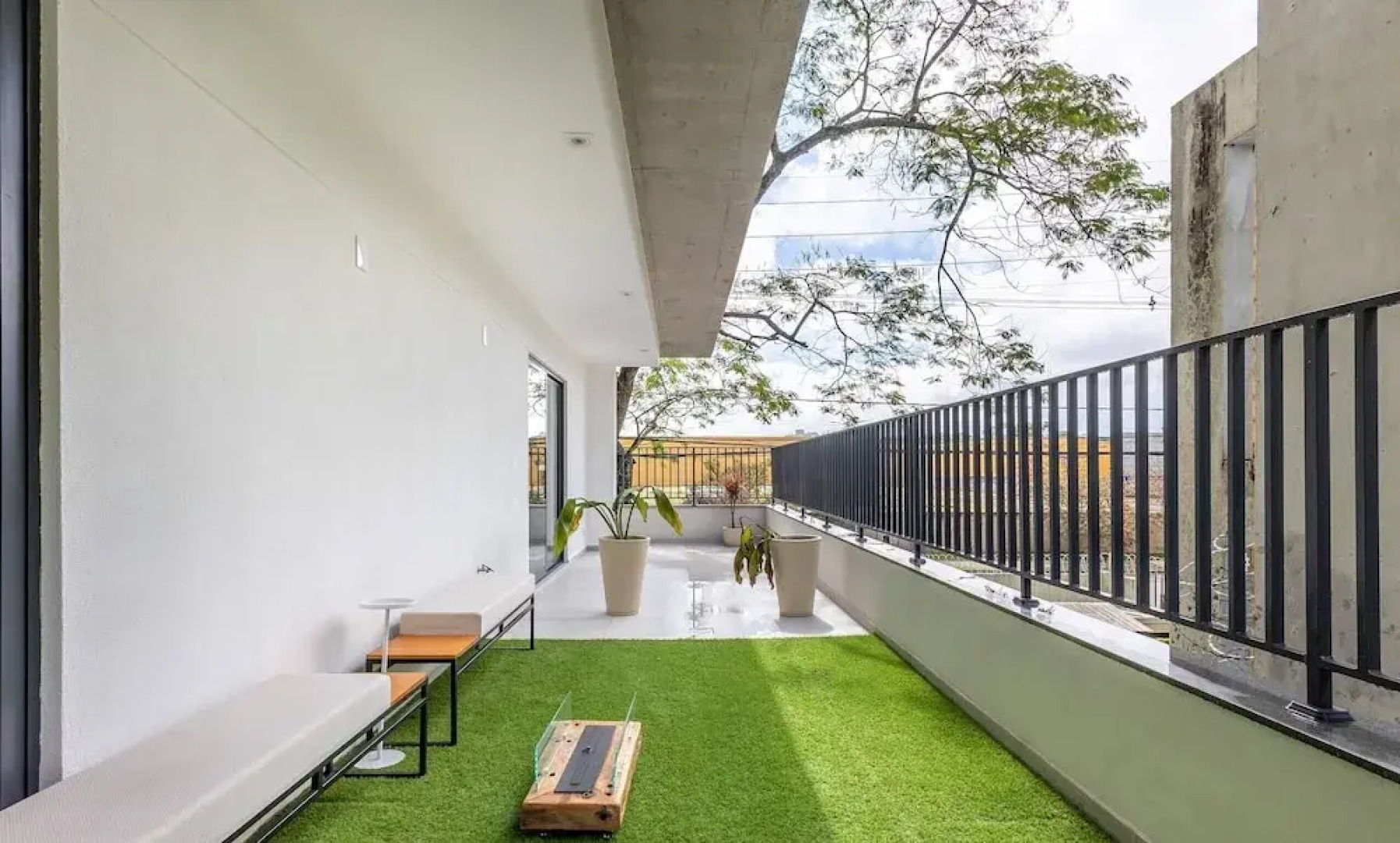 Fully Equipped Apartments Just a few Steps From the Botanical Garden in Curitiba - EBI