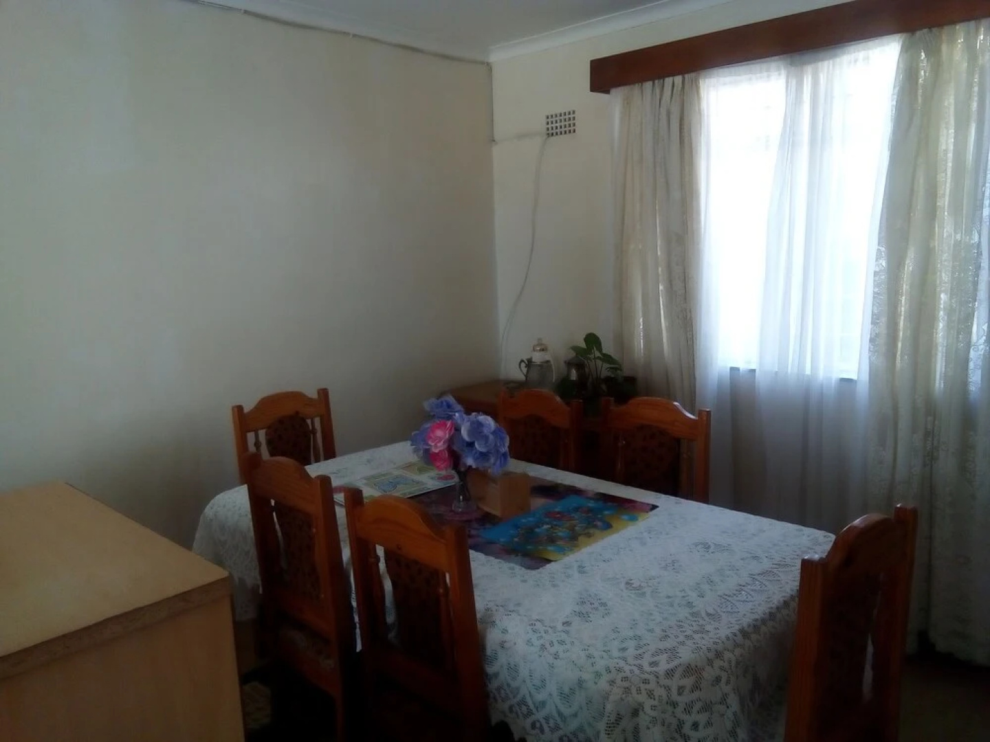 Crisovik Guest House