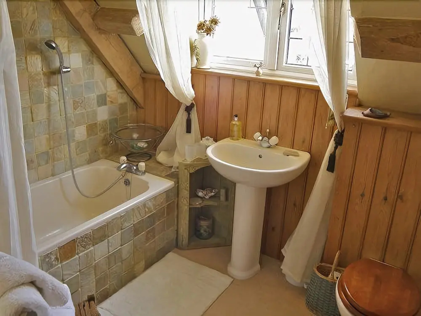 Dove Cottage Bed and Breakfast