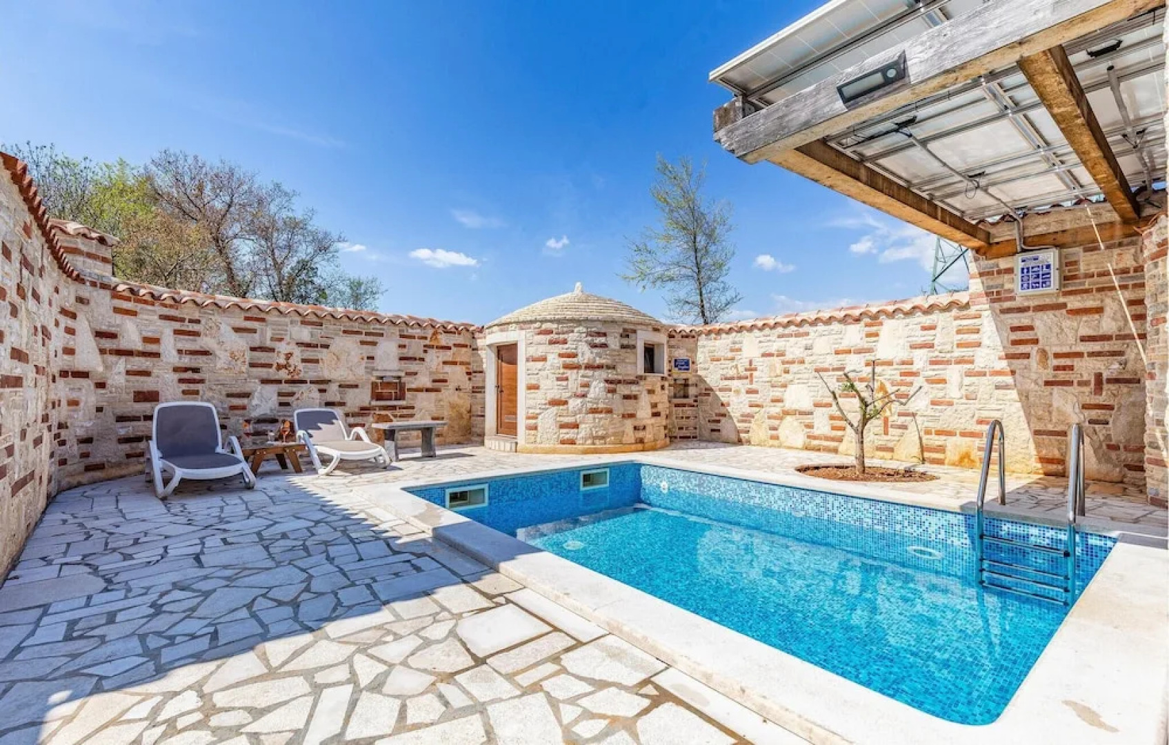 Beautiful Home in Medulin With Outdoor Swimming Pool, Wifi and 2 Bedrooms