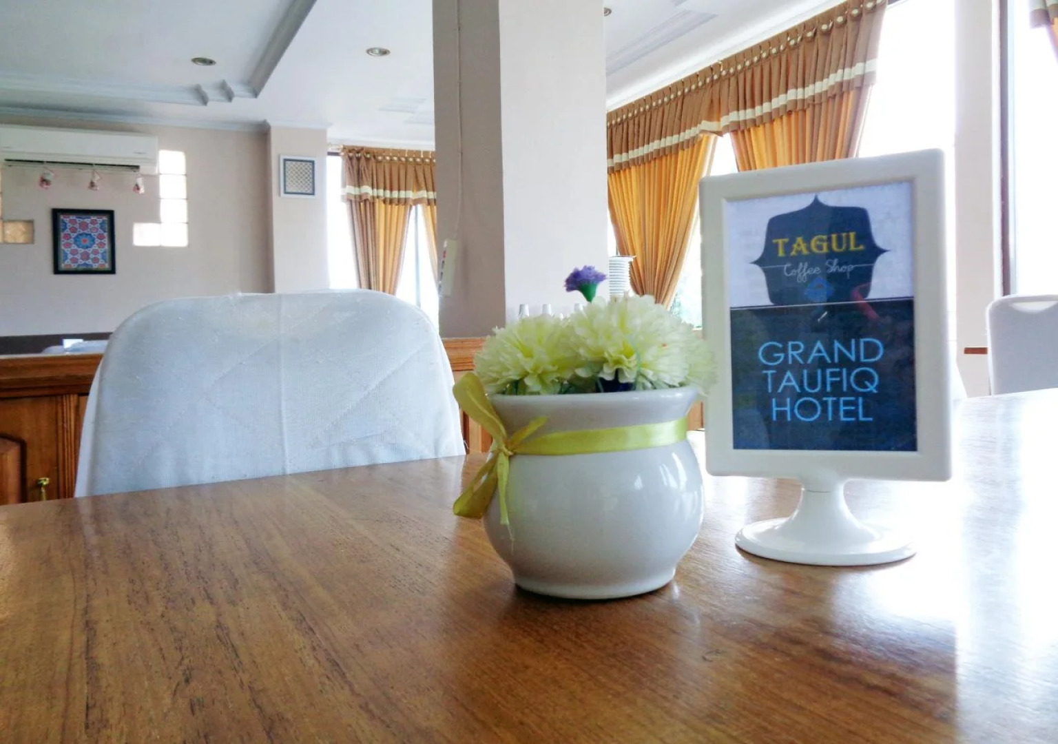 Grand Taufiq Hotel