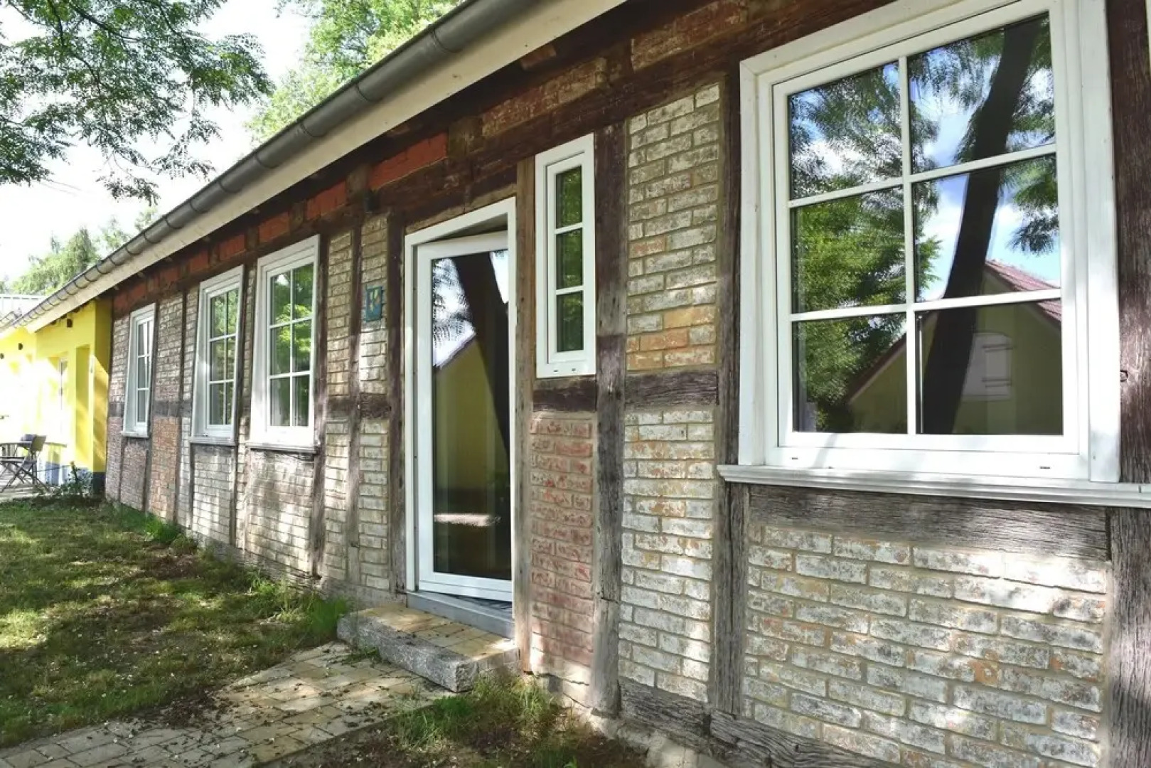 Terraced House by Gardersee Lake, Germany