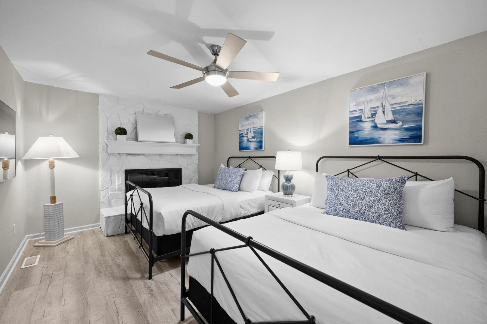 Sip, Sip Away by Avantstay Pool + Hot Tub