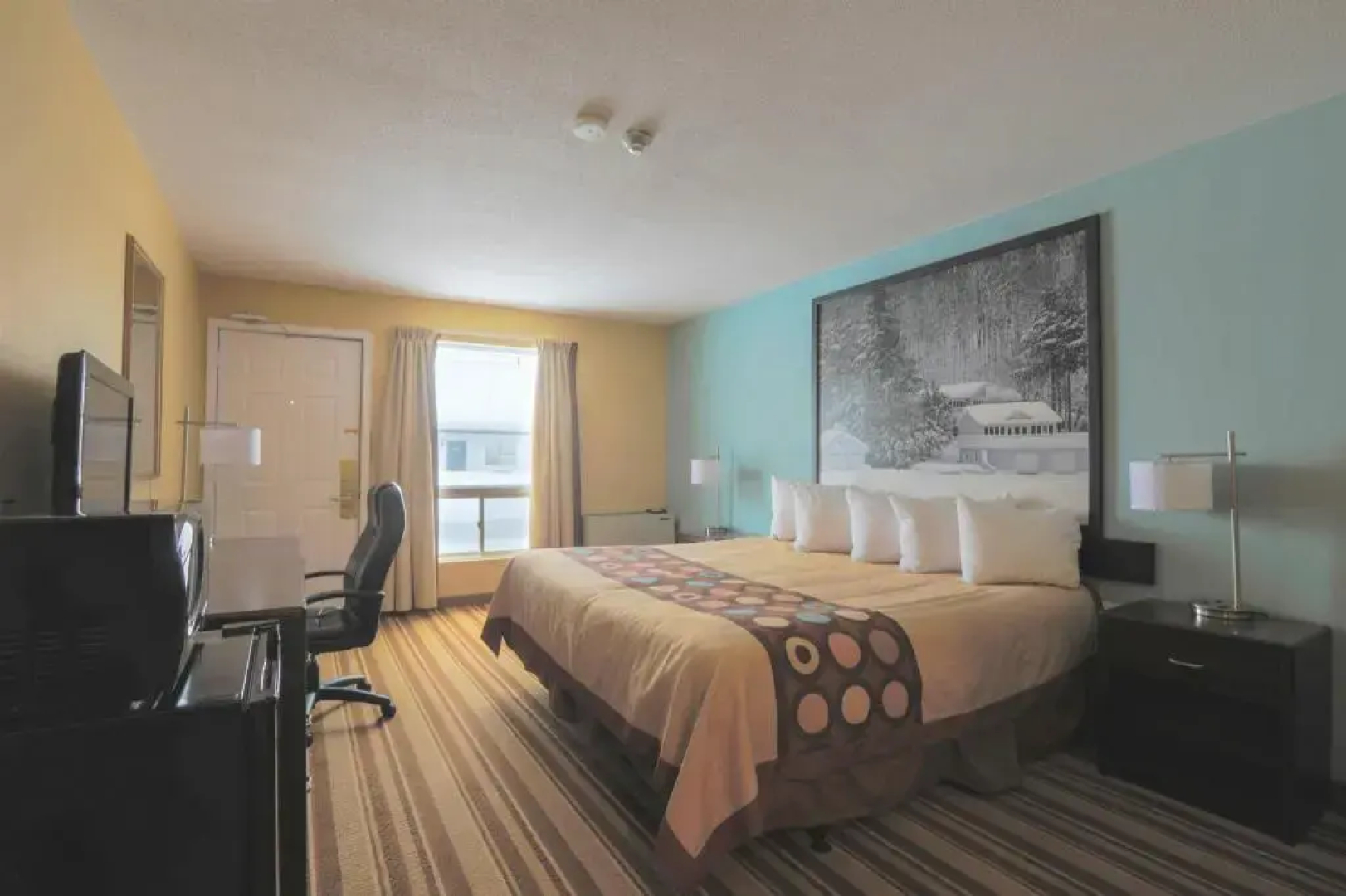 Jolly Roger Inn Resort