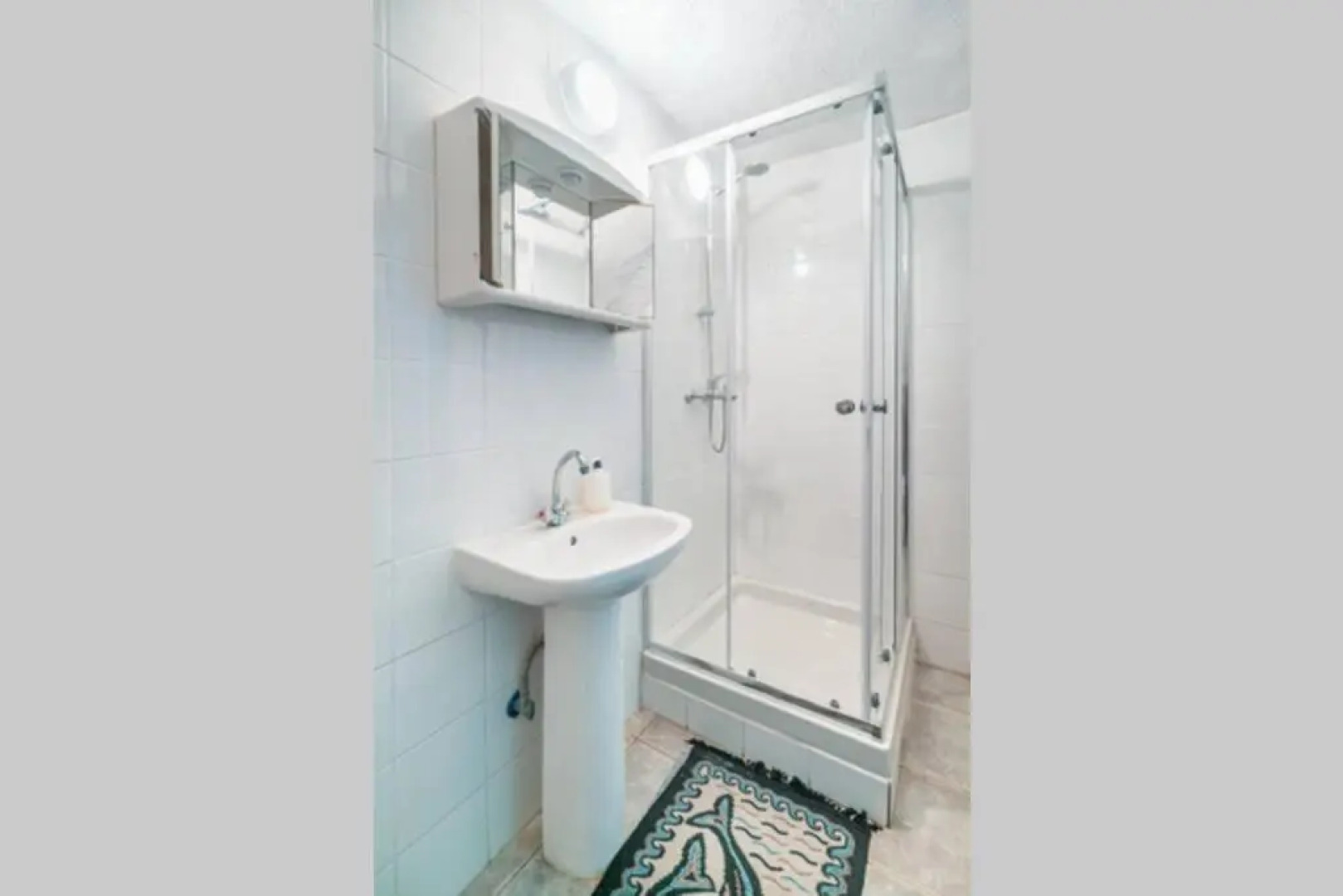 A 3bedroom country house, with pool close to beach