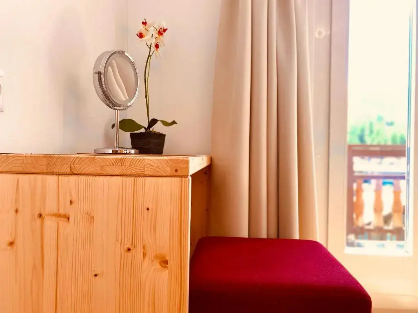 Julen Wendelin, Hotel Touring