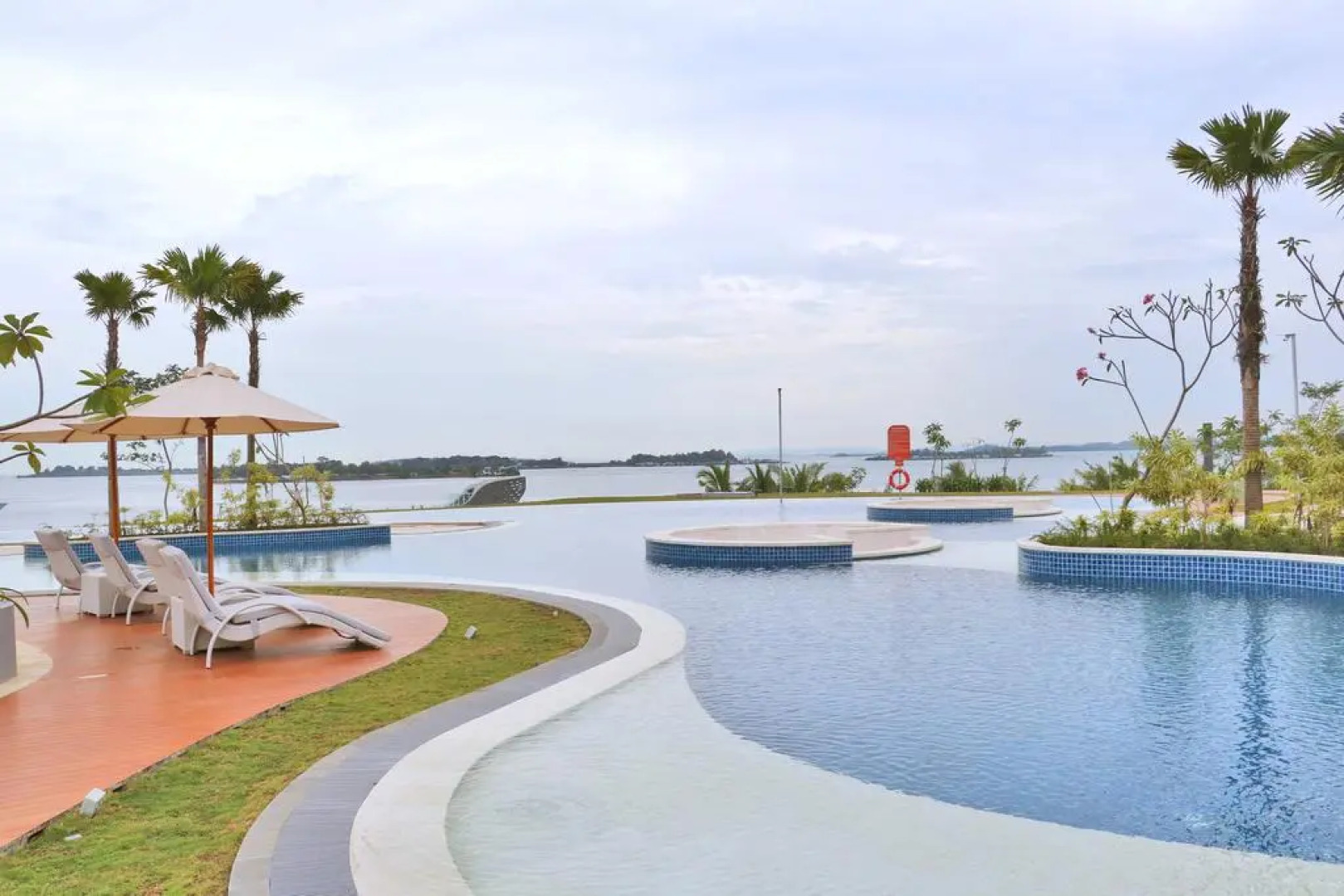 HARRIS Resort Barelang Batam