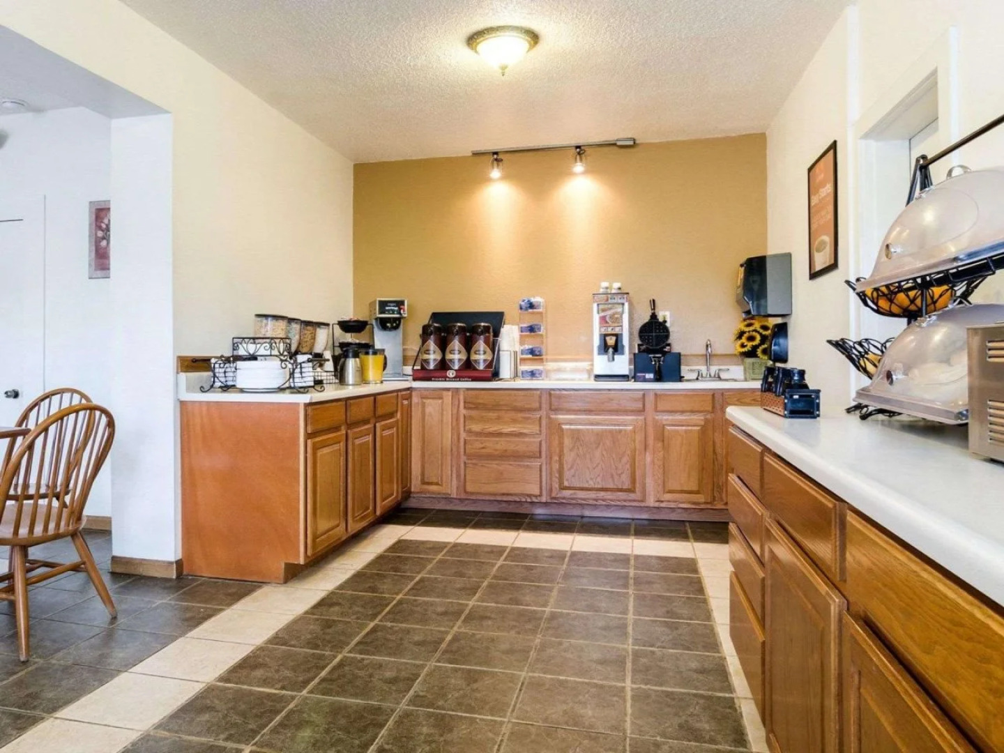 Econo Lodge Topeka Blvd.