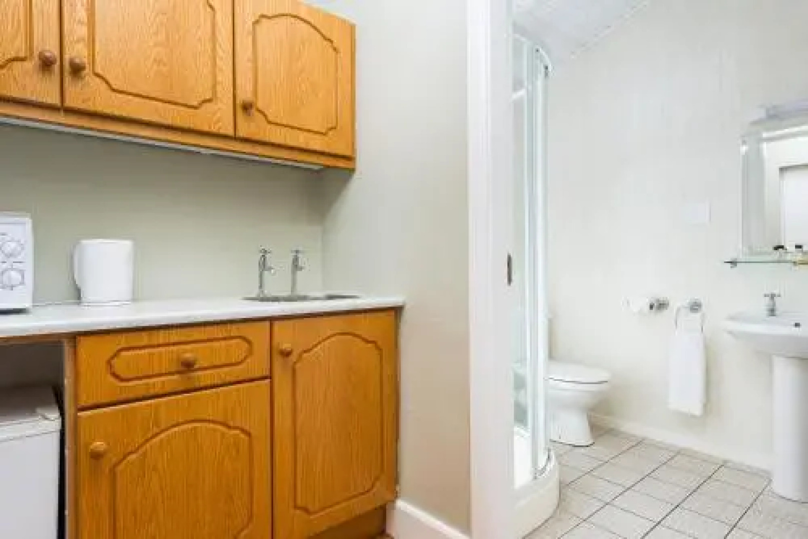 The Oystercatcher Lodge Guest House