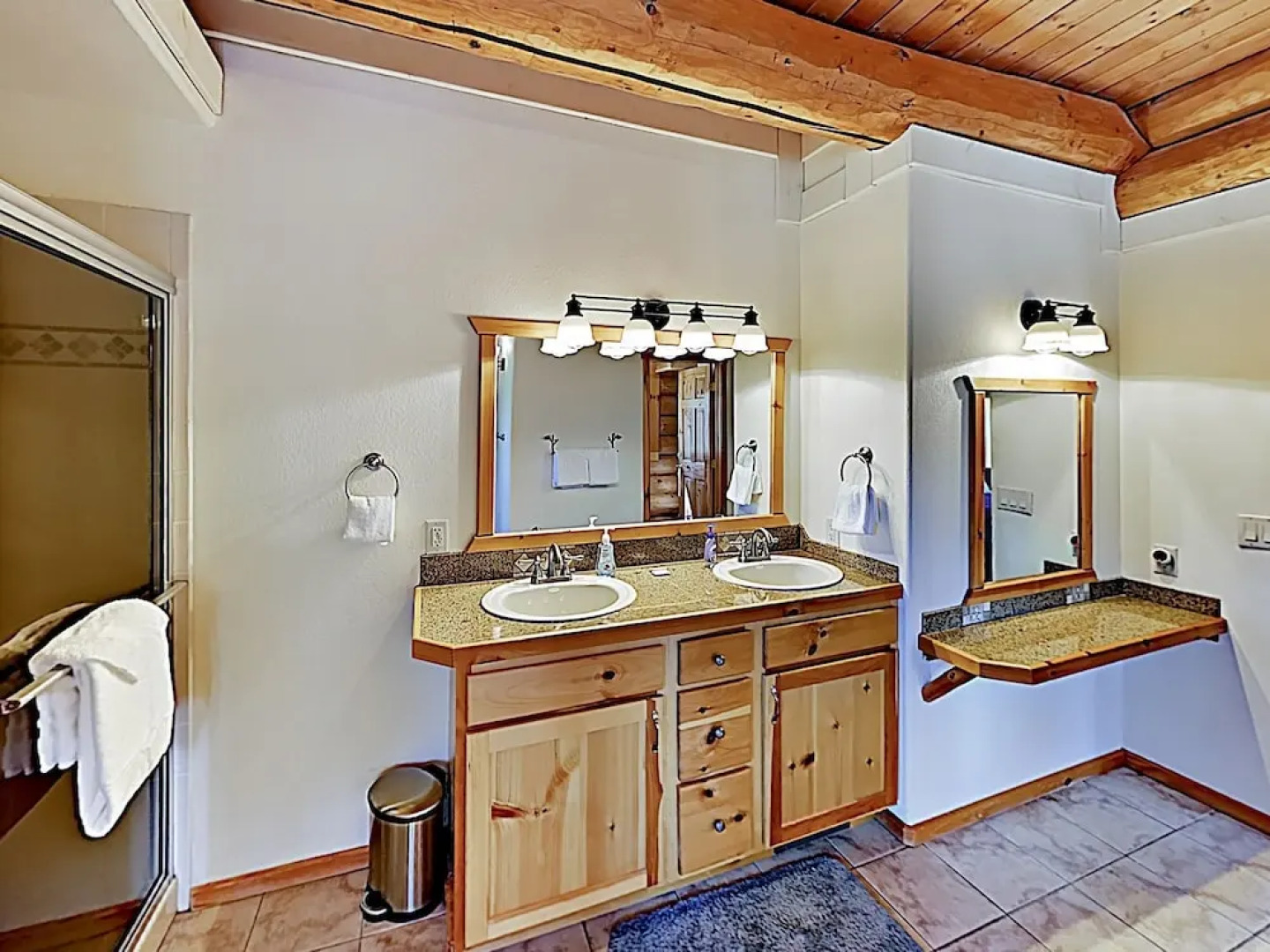 New Listing! Charming Woodland , Near Hiking 3 Bedroom Cabin