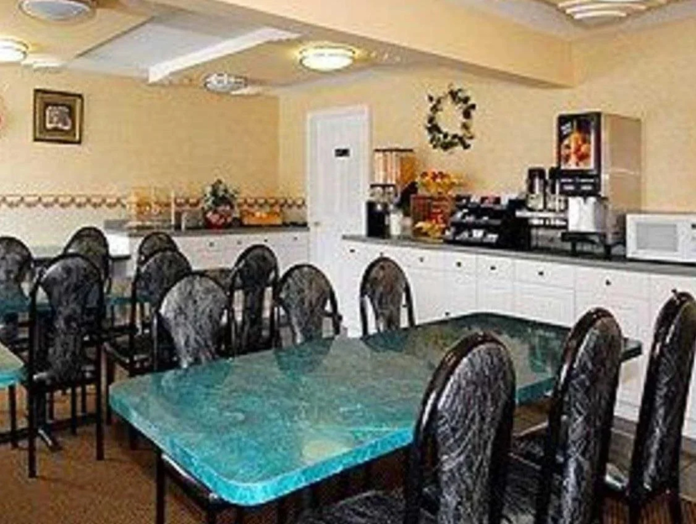 Econo Lodge Chicopee