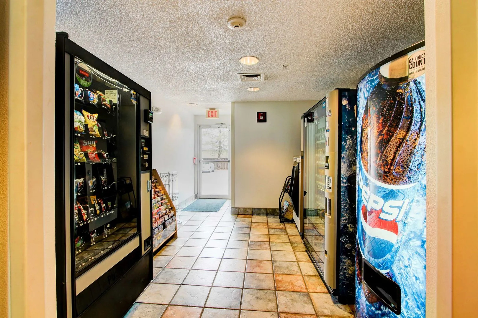 Super 8 by Wyndham Aurora East