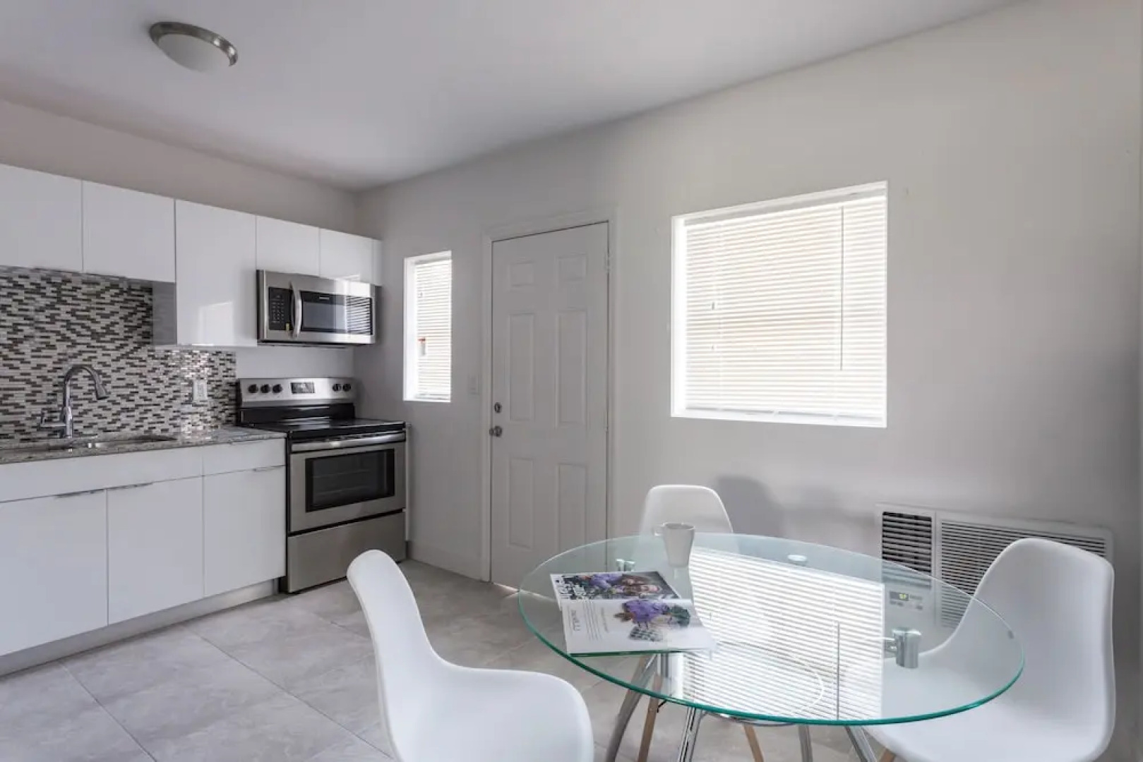 Cozy and Modern 2B-2B Home