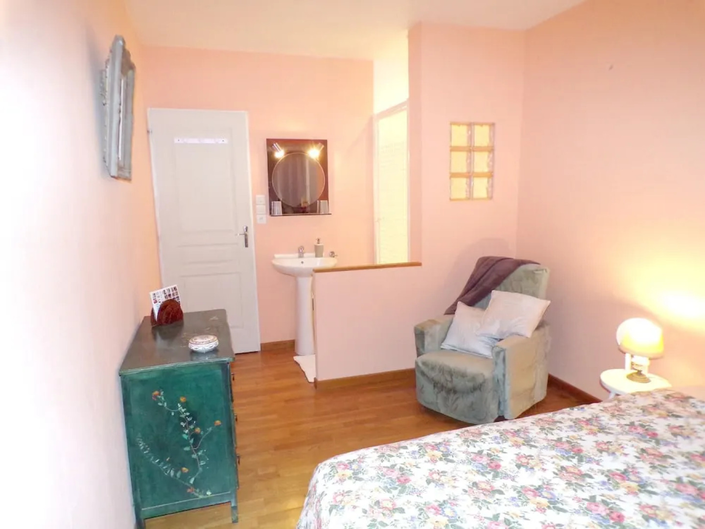 House With 2 Bedrooms in Chenevelles, With Enclosed Garden and Wifi