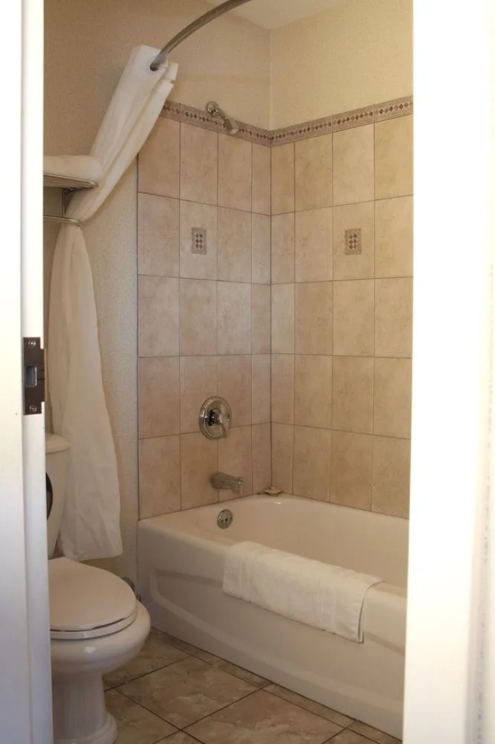 Sunset Inn and Suites