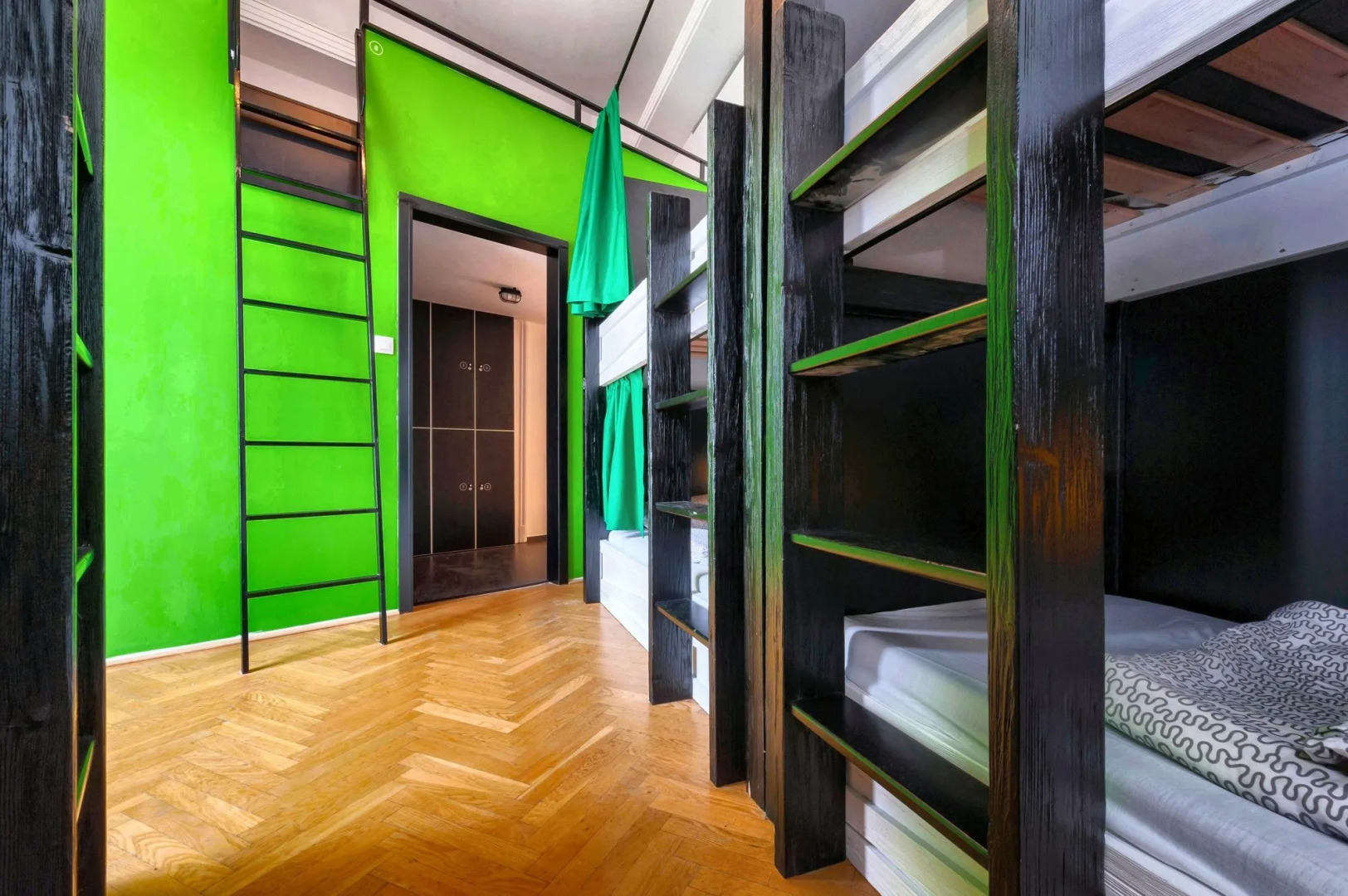 Adagio Hostel Basilica