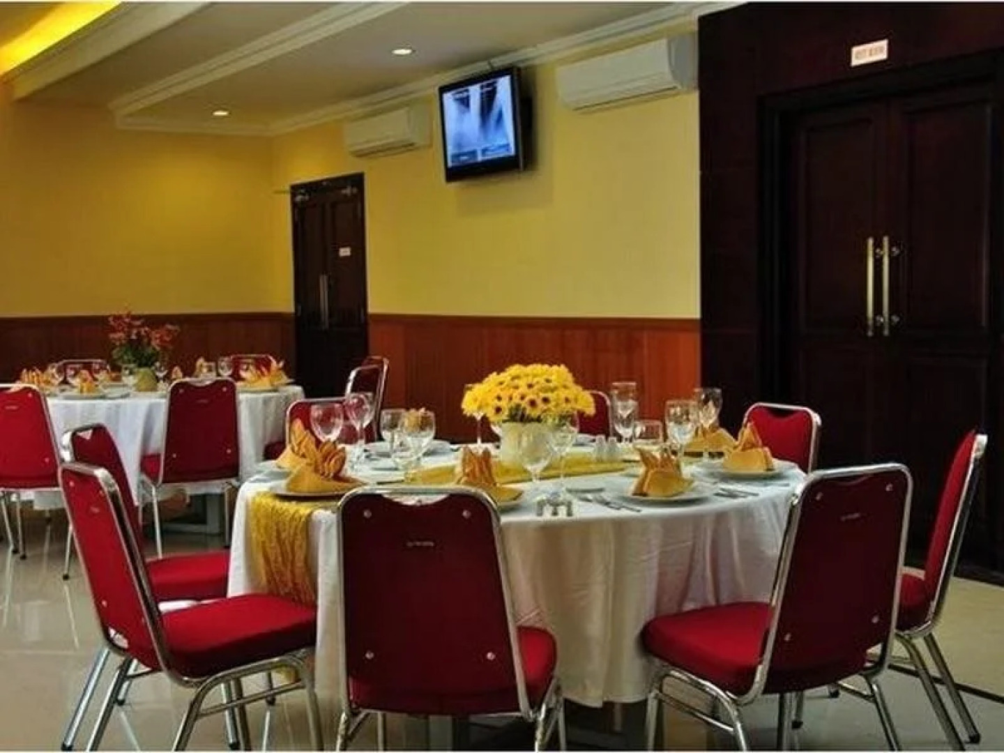 Feodora Airport Hotel