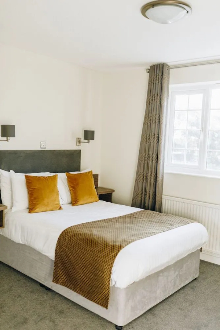 Hunters Lodge Hotel