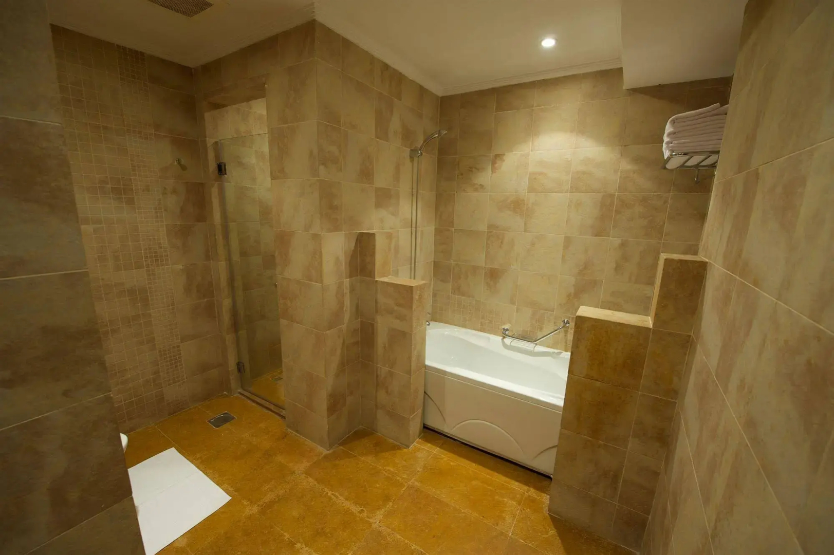 Rawasi Hotel Apartments الرواسي للشقق الفندقية