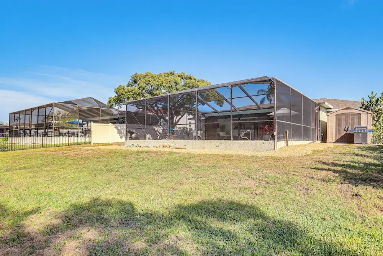 Apollo Beach Oasis: Lanai + Heated Pool!