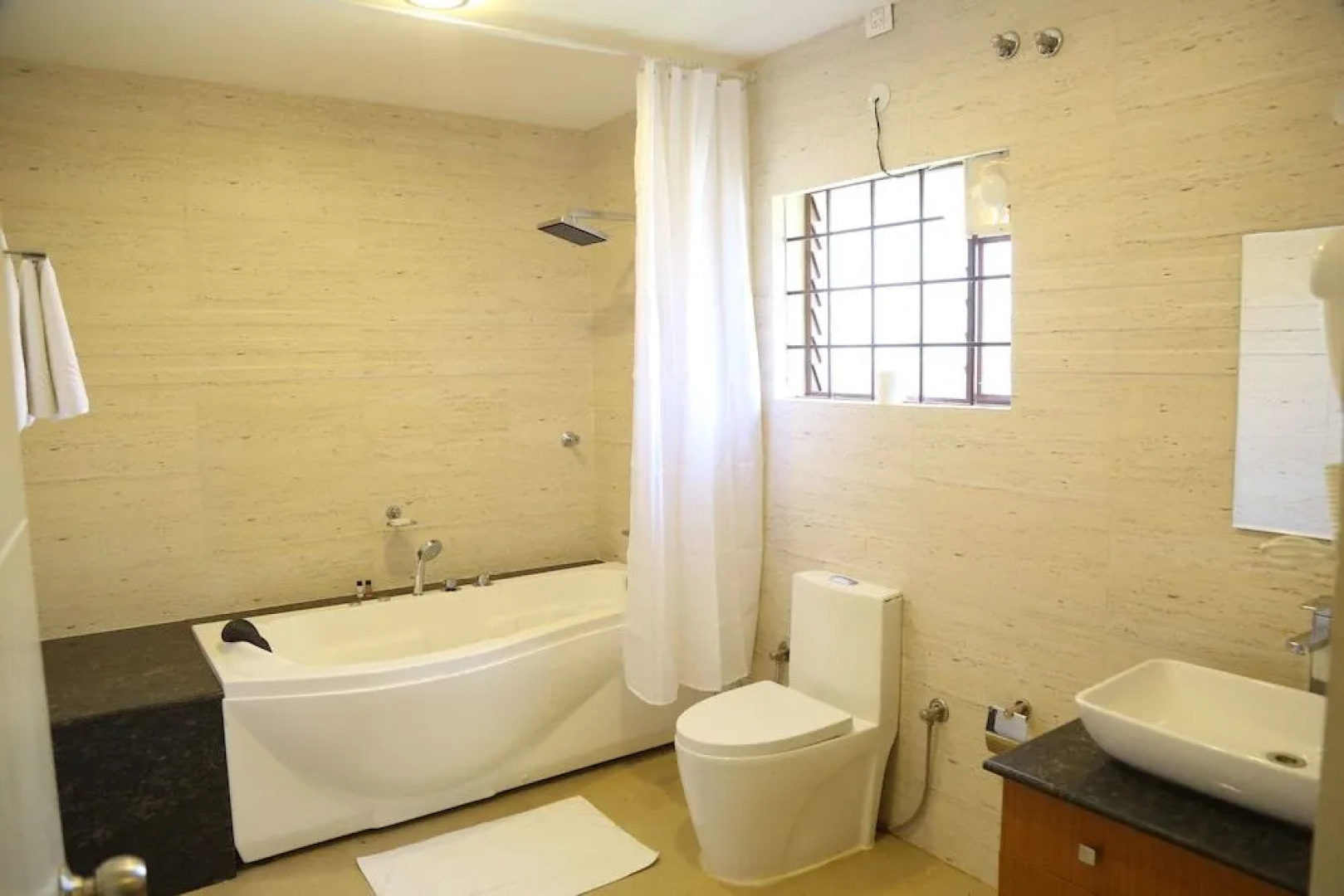 G K Hill View Resort