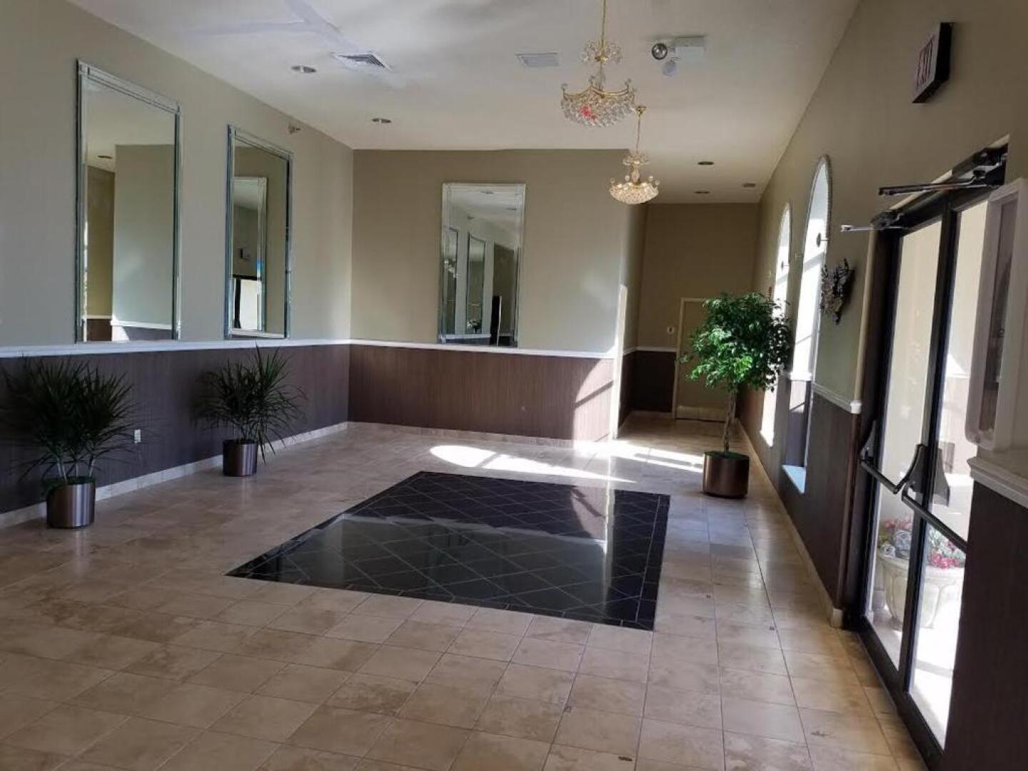 The Armada Inn & Suites Glendale Heights