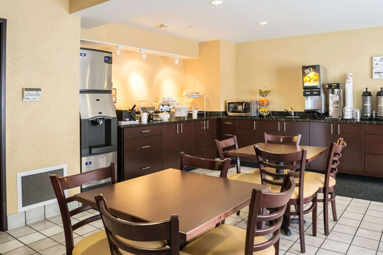 Sleep Inn Bend Crossroads Plaza