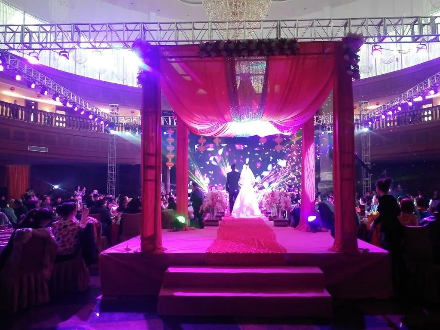 Qinghua Business Hotel