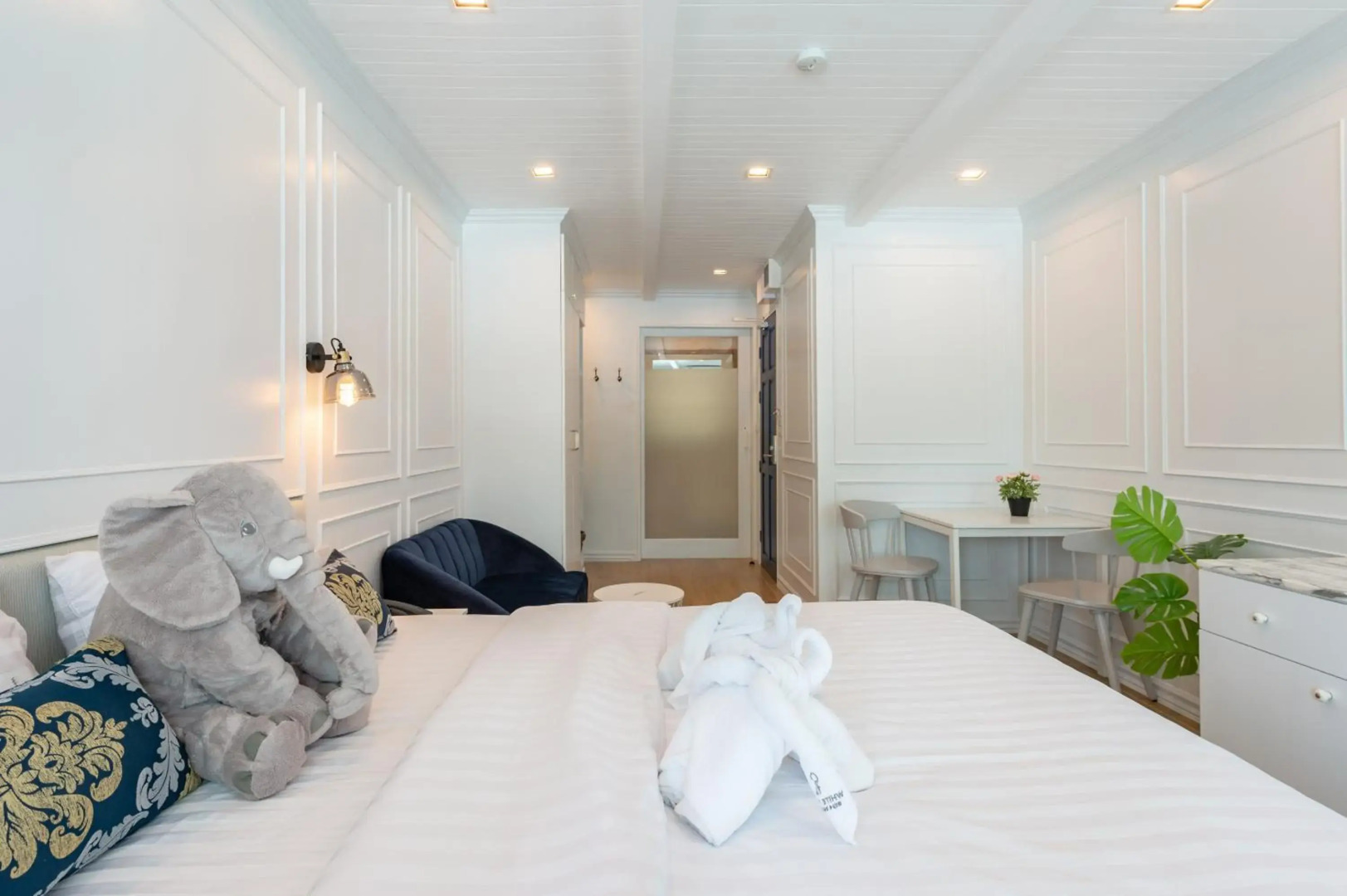 White Ivory Bed & Breakfast