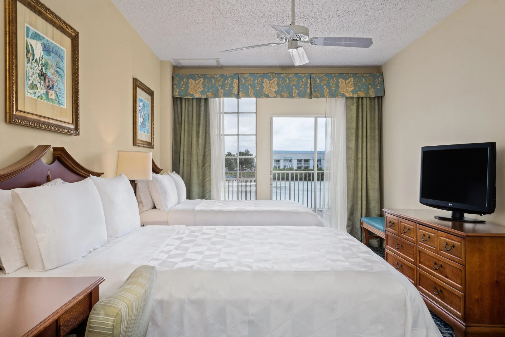 Holiday Inn & Suites Clearwater Beach S-Harbourside by IHG