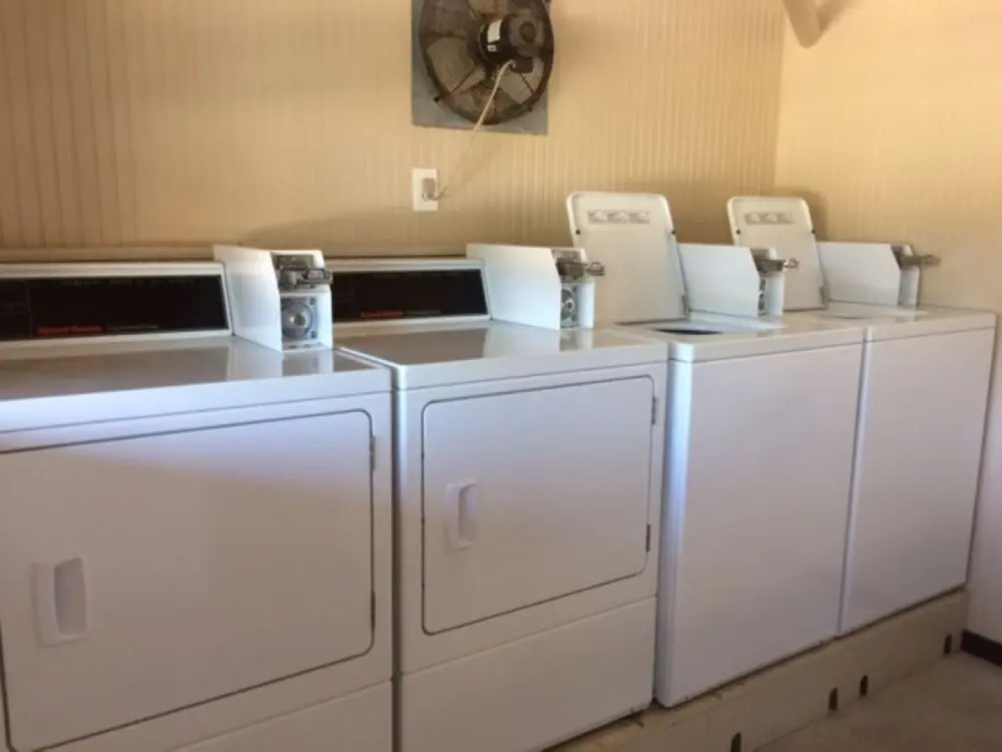 River Wilderness Waterfront Cabins